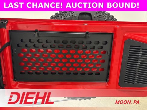 Used 2022 Ford Bronco Wildtrak image 11