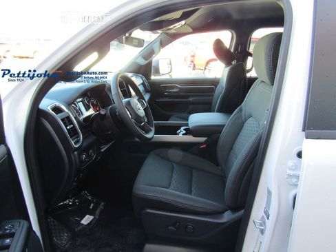 New 2026 RAM 1500 Big Horn w/ Night Edition image 22