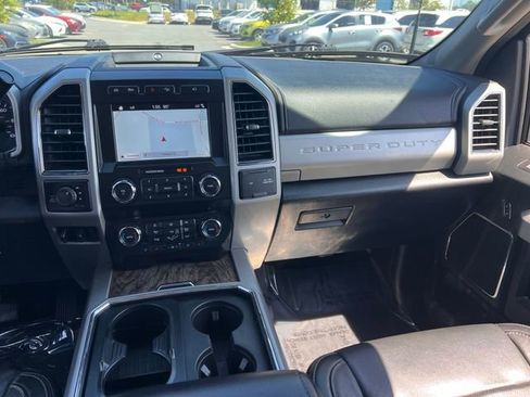 Used 2019 Ford F250 Lariat w/ Lariat Value Package AWD/4WD image 14