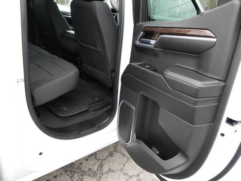 Used 2023 GMC Sierra 1500 Elevation image 25