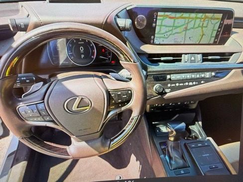 Used 2019 Lexus ES 350 w/ Accessory Package 2 FWD image 10