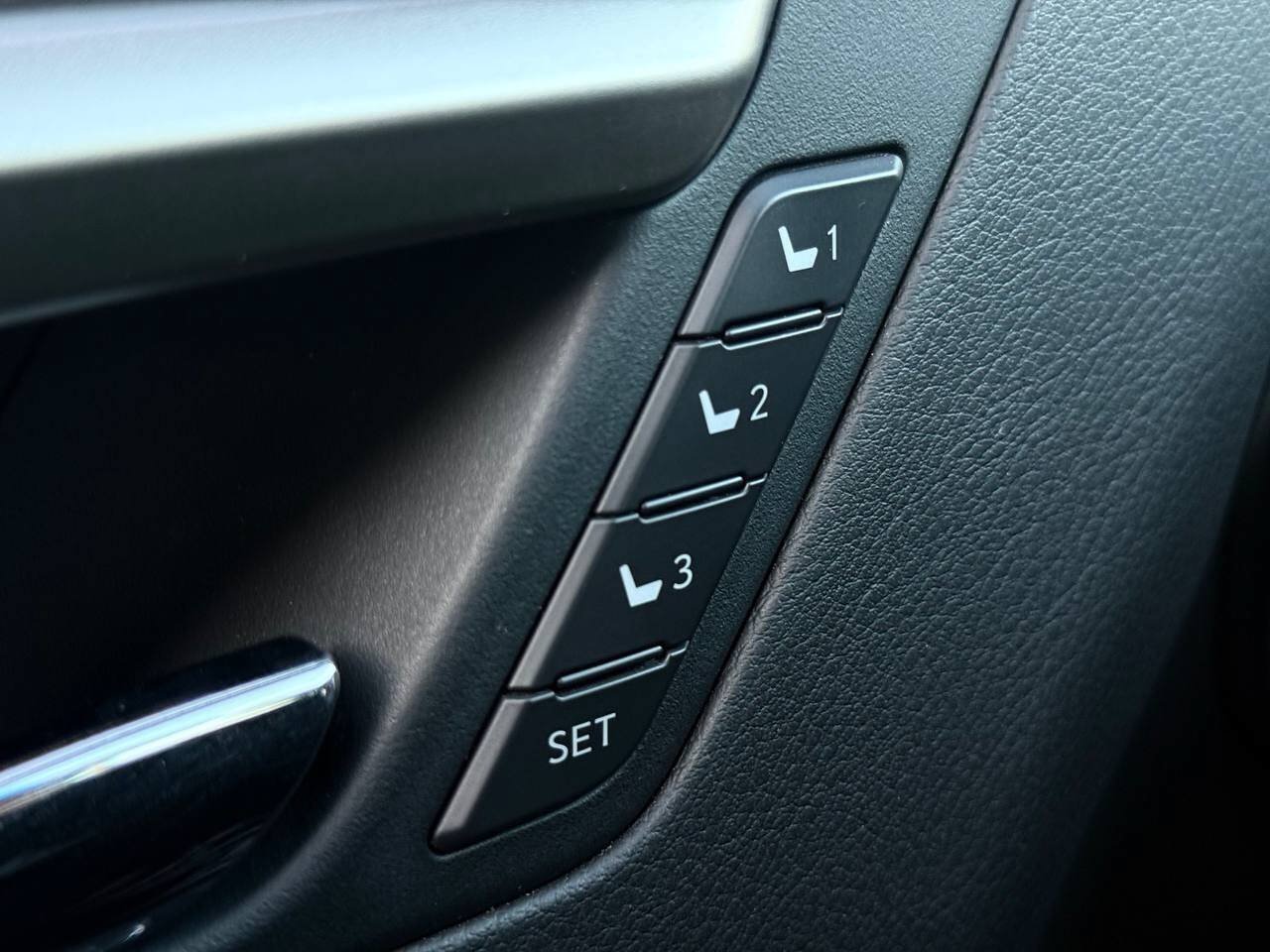 Used 2016 Lexus RX 350 AWD w/ Luxury Package image 38