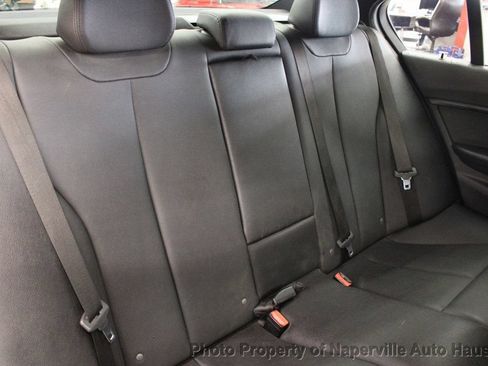 Used 2018 BMW 320i xDrive Sedan AWD/4WD image 30