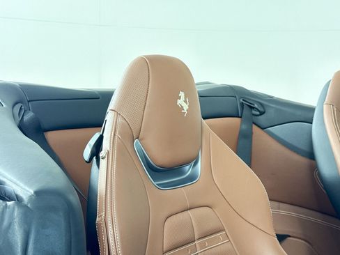 Certified 2019 Ferrari Portofino image 24