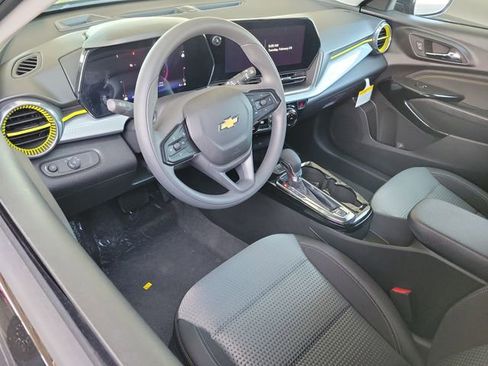 New 2026 Chevrolet Trax LT FWD image 6