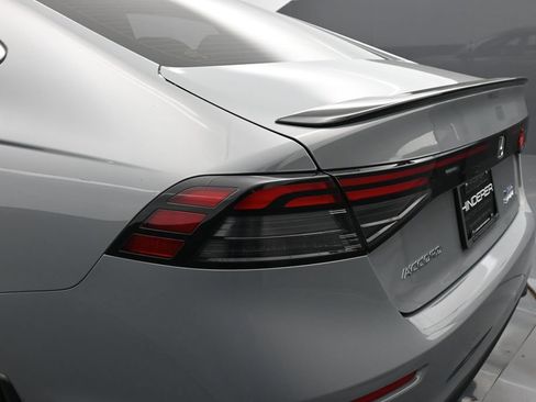 Used 2025 Honda Accord Sport image 38