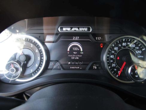 Used 2022 RAM 1500 Laramie AWD/4WD image 24