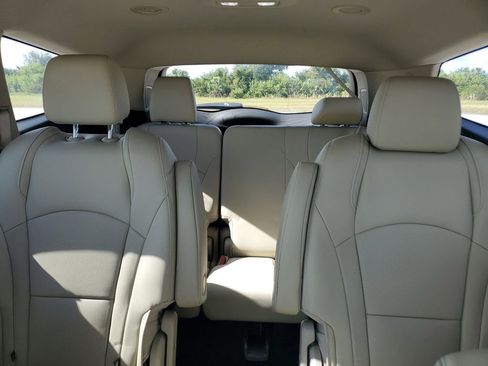 Used 2020 Buick Enclave Essence w/ Sound and Sites Package image 13