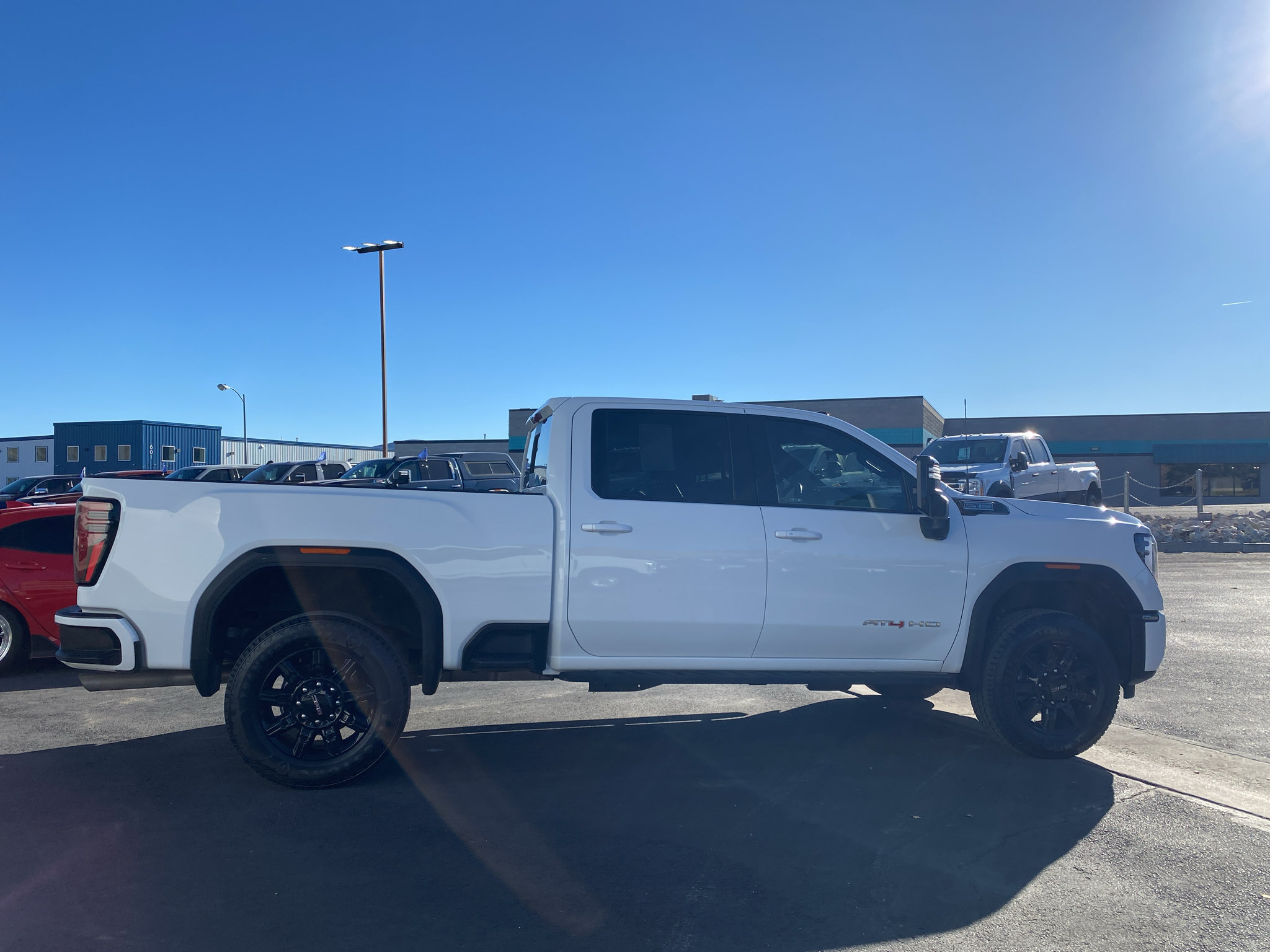 Used 2024 GMC Sierra 2500 AT4 w/ AT4 Premium Plus Package AWD/4WD image 25