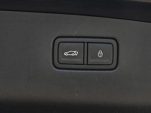 Used 2024 Genesis GV70 2.5T w/ Select Package AWD/4WD image 12
