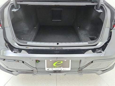 Used 2026 BMW 740i w/ Premium Package RWD image 14