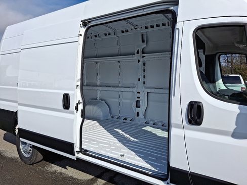 New 2025 RAM ProMaster 3500 w/ Roll-Up Rear Door Package image 2