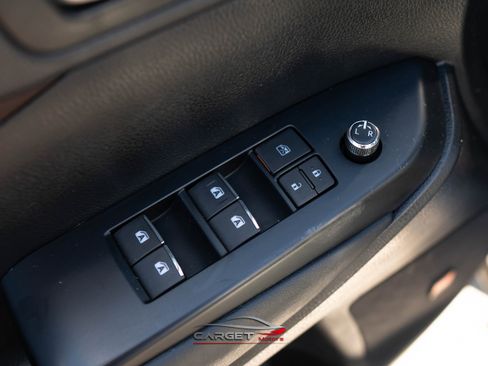 Used 2015 Toyota Highlander Limited image 37