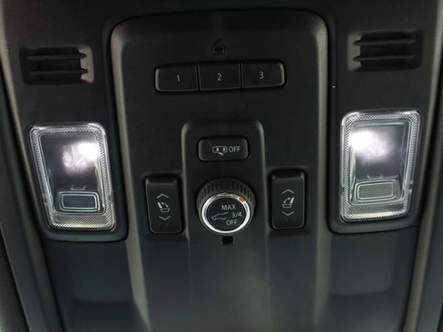 Used 2022 Chevrolet Tahoe RST w/ Luxury Package AWD/4WD image 31