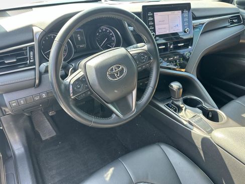 Used 2023 Toyota Camry SE w/ Convenience Package FWD image 11