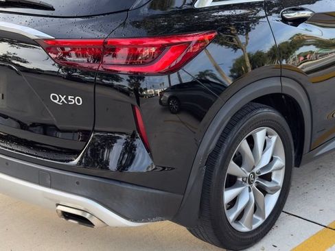 Used 2021 INFINITI QX50 Essential w/ Convenience Package FWD image 9