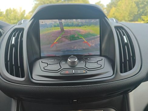 Used 2016 Ford Escape SE w/ SE Leather Comfort Package FWD image 10