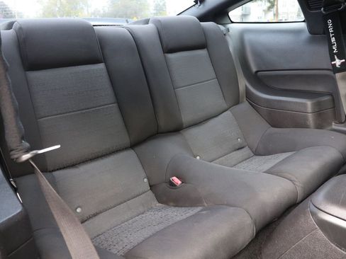Used 2007 Ford Mustang Coupe RWD image 19