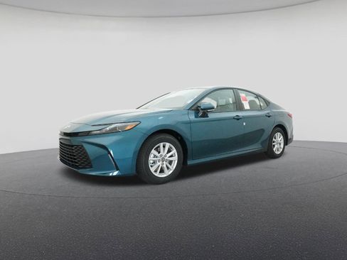 New 2026 Toyota Camry LE image 17