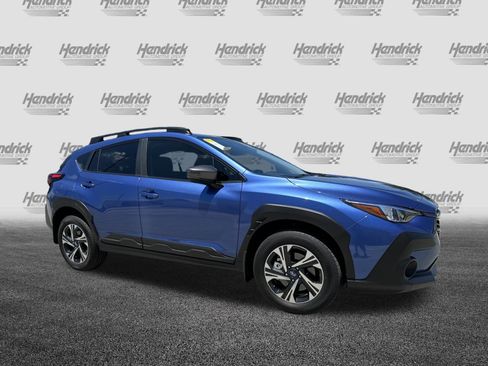 Used 2025 Subaru Crosstrek 2.5i Premium AWD/4WD image 2