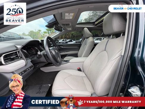 Used 2021 Toyota Camry XSE FWD image 13