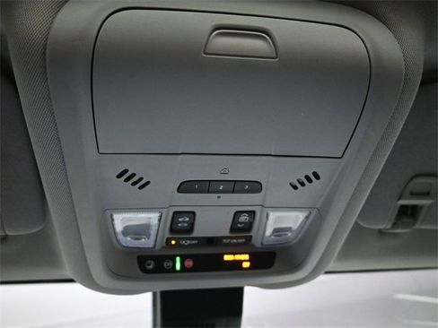 Used 2019 Chevrolet Equinox Premier image 38