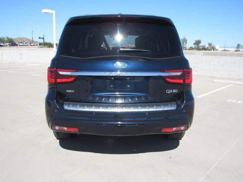 Used 2024 INFINITI QX80 Luxe image 7