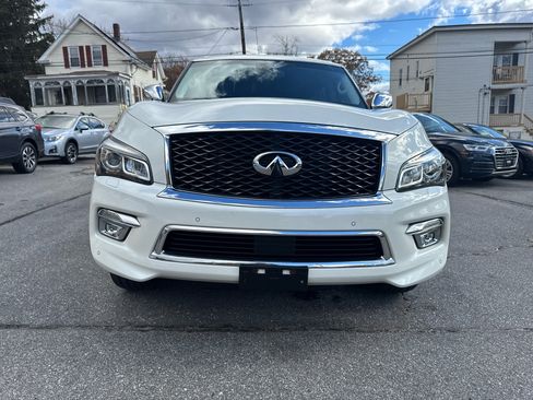 Used 2015 INFINITI QX80 4WD w/ Deluxe Technology Package image 4