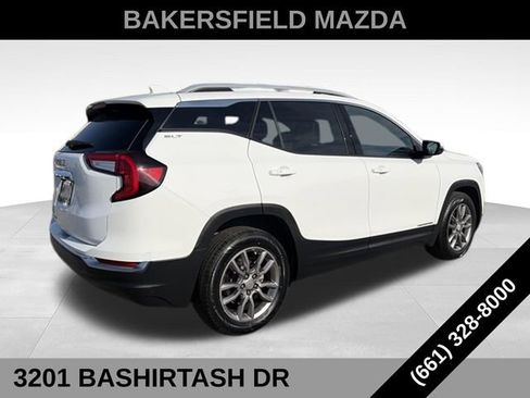 Used 2024 GMC Terrain SLT FWD image 5
