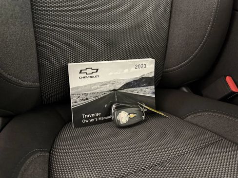 Used 2023 Chevrolet Traverse LT w/ LPO, Floor Liner Package AWD/4WD image 43