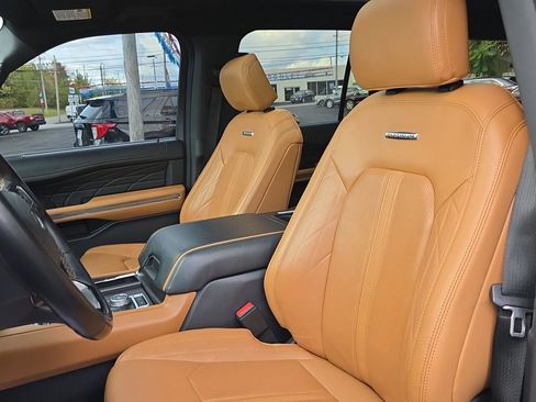 Used 2022 Ford Expedition Max Platinum image 11