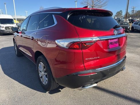 Used 2024 Buick Enclave Premium image 5
