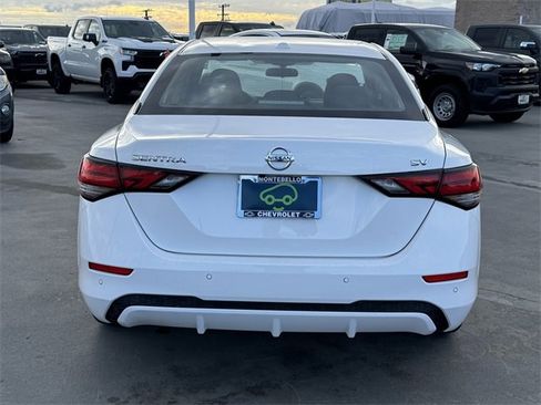 Used 2022 Nissan Sentra SV image 3