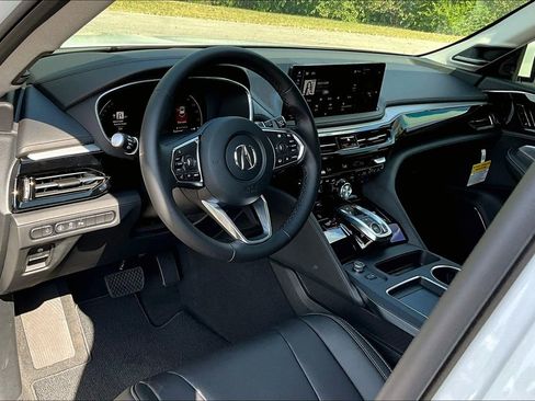 Used 2025 Acura MDX w/ Technology Package image 8