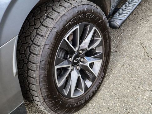 Used 2022 Chevrolet Tahoe Z71 image 46