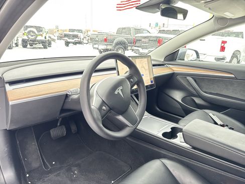 Used 2022 Tesla Model 3 Long Range image 19