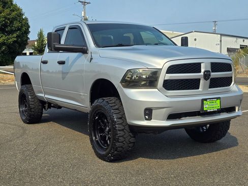 Used 2016 RAM 1500 Express w/ Popular Equipment Group AWD/4WD image 7