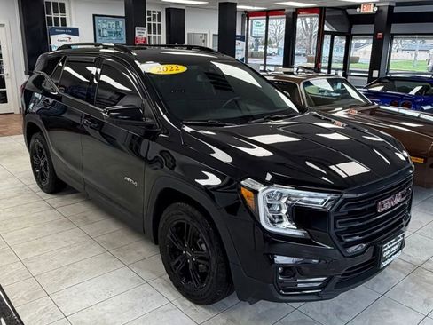 Used 2022 GMC Terrain AT4 AWD/4WD image 3