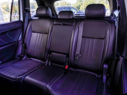 Used 2022 Volkswagen Tiguan SE R-Line image 21