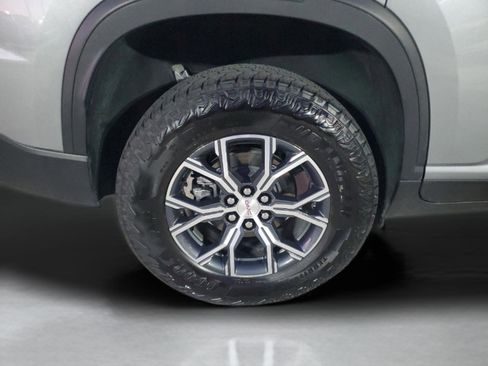 Used 2025 GMC Acadia AT4 image 5