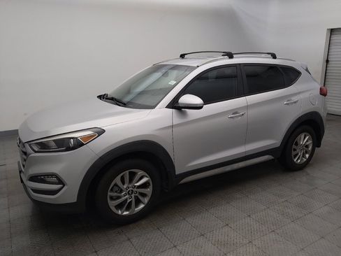 Used 2017 Hyundai Tucson SE Plus FWD image 2