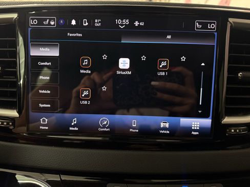Used 2023 Chrysler Pacifica Touring-L FWD image 30