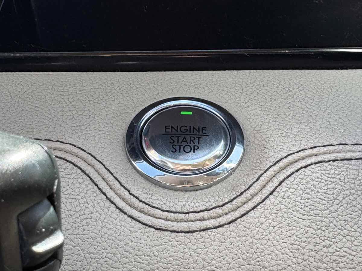 Used 2018 Lincoln Navigator L Select w/ Technology Package AWD/4WD image 45