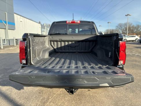 Used 2023 Chevrolet Colorado LT w/ LT Convenience Package III image 26