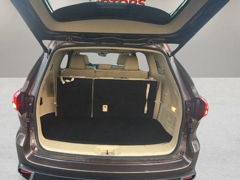 Used 2019 Toyota Highlander Limited Platinum image 19
