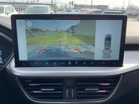 Used 2025 Ford Escape Platinum image 34