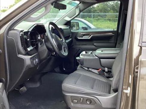 Used 2023 Chevrolet Silverado 1500 LT AWD/4WD image 11