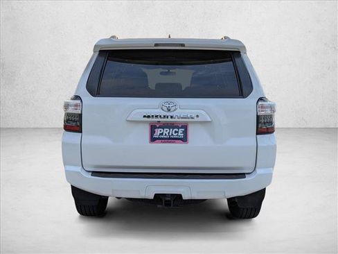Used 2015 Toyota 4Runner SR5 RWD image 7