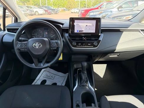 Used 2024 Toyota Corolla LE FWD image 20