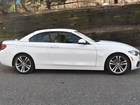 Used 2018 BMW 430i Convertible image 10